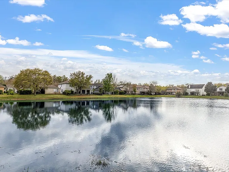 1687 Majestic View Ln — Photo 16
