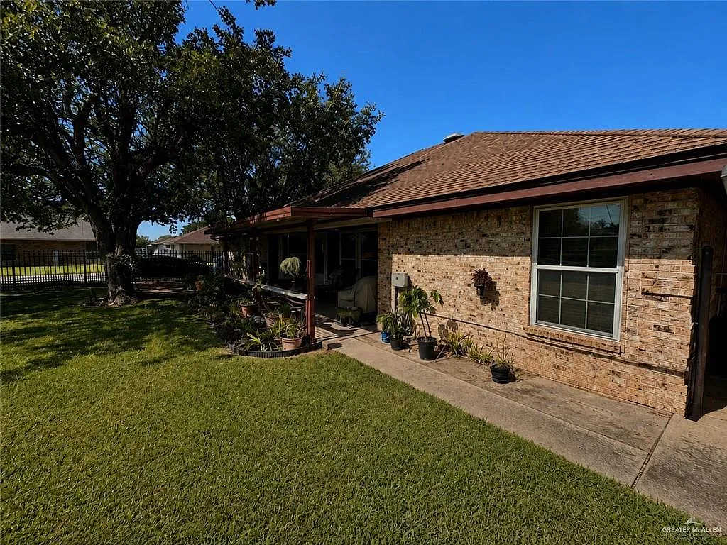 2 bed, 2.0 bath, 1385 sqft, $1,500 — Photo 4