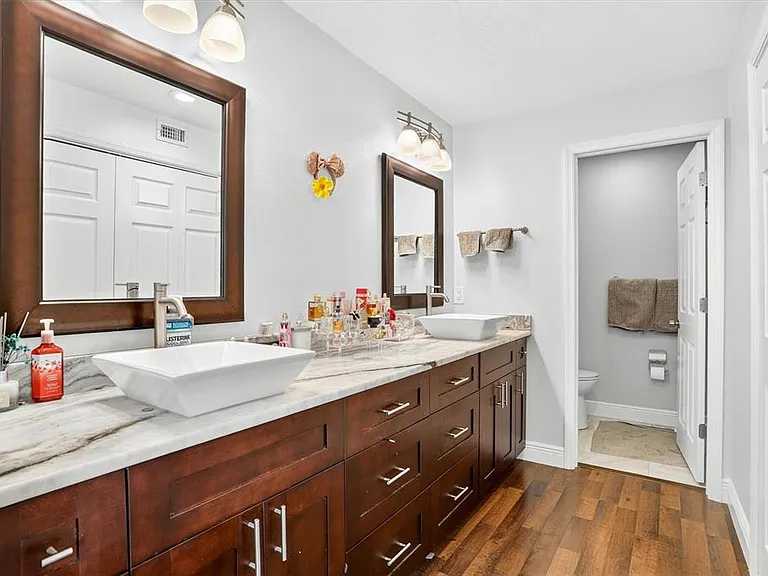 15317 W Pond Woods Dr #103 — Photo 24
