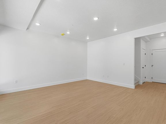3rd image of 5241 W Hayti Ave #57