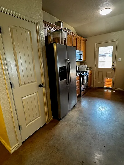 3 bed, 1332 sqft, $1,500 — Photo 2
