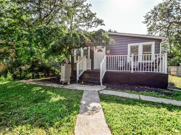 406 E 266th St, Euclid, OH 44132