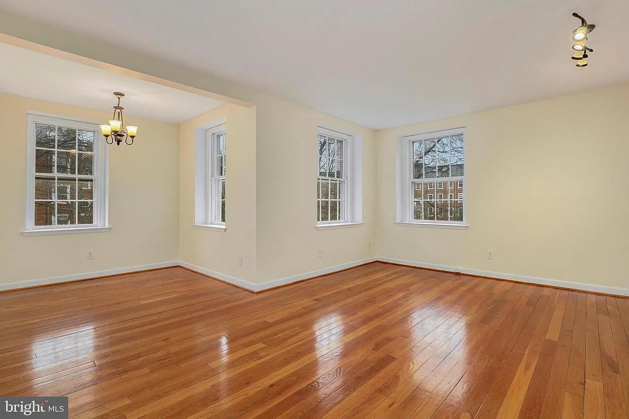 1 bed, 707 sqft, $2,100 — Photo 4