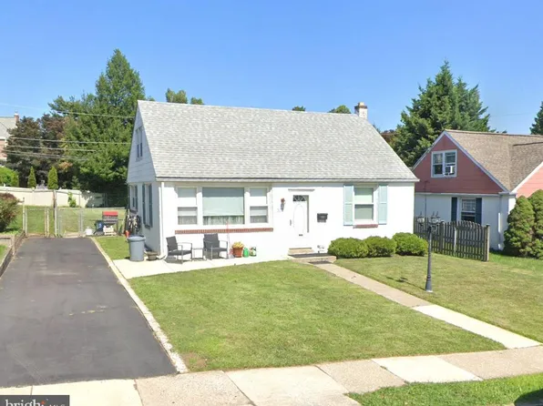 202 Rolling Rd, Broomall, PA 19008