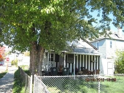 5th image of 3400 E 2nd St