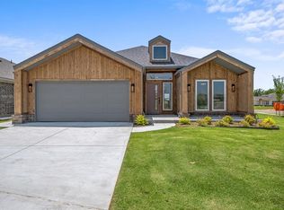 13332 SW 5th St, Yukon, OK 73099