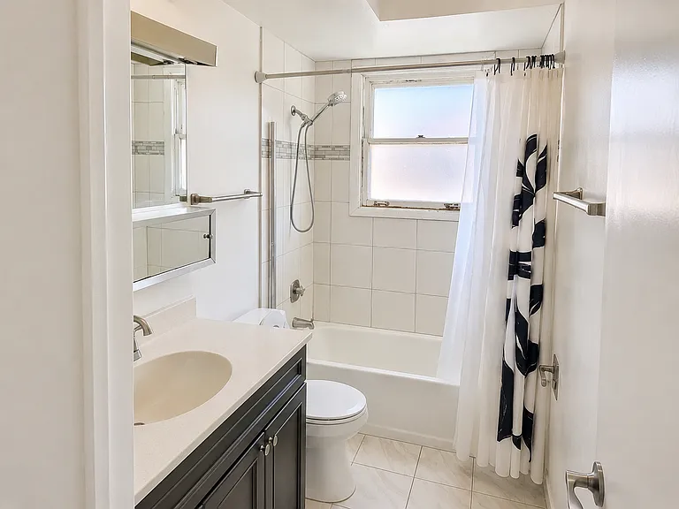 2156 E Old Hicks Rd — Photo 4