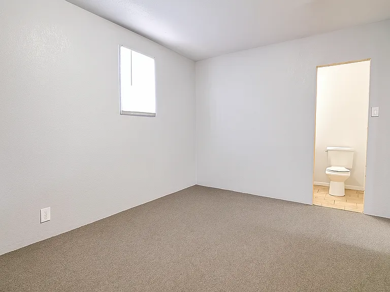 2214 S Missouri St — Photo 8