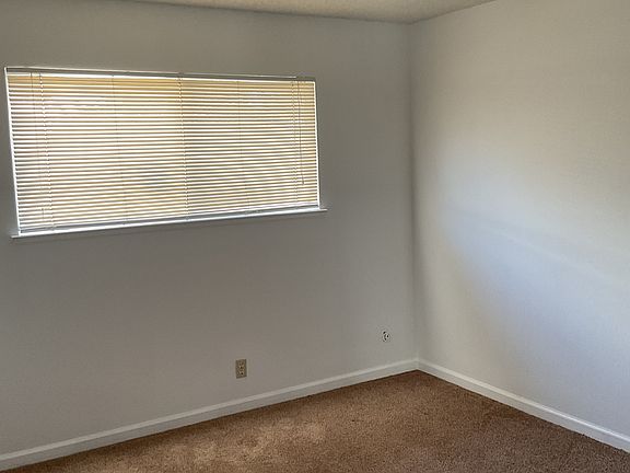 5th image of 225 Echo Ave APT 3
