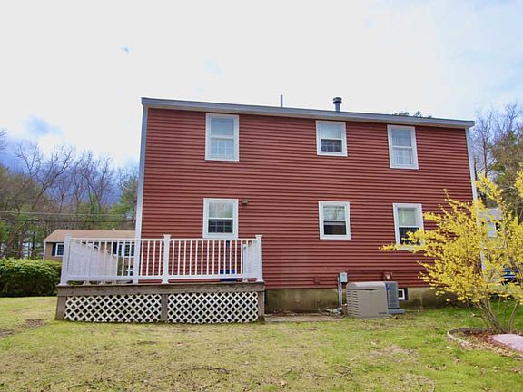 4th image of 28 Carlene Dr