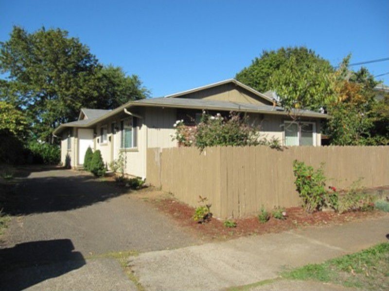 1st image of 2306 E 28th St