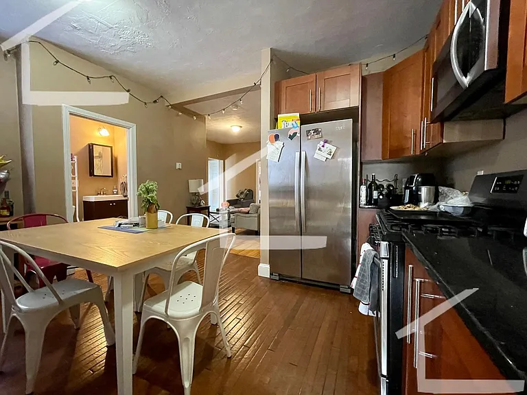 8 Glenville Ave #3R — Photo 24