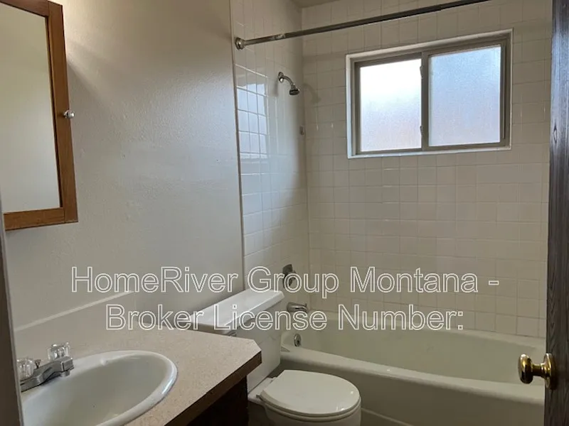 2 bed, 1.0 bath, 800 sqft, $1,100 — Photo 3