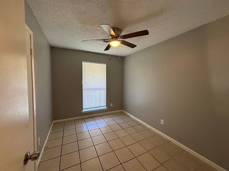 5168 Corkwood Dr — Photo 11