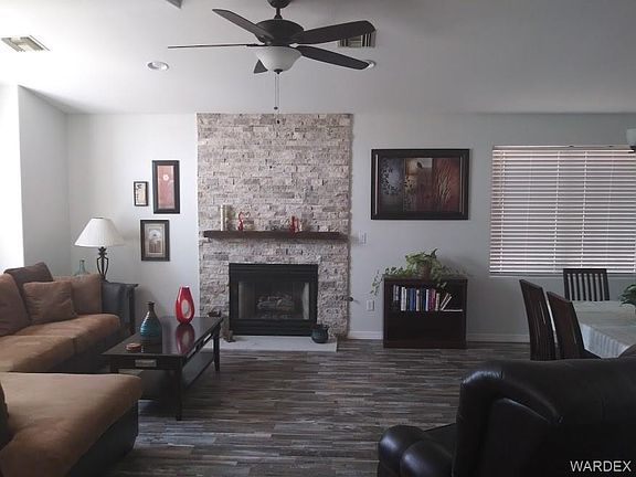 3rd image of 5852 S Desert Lakes Dr