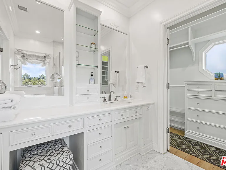 6671 Dume Dr — Photo 51