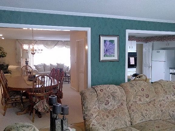 4th image of 9 Green Willow Dr