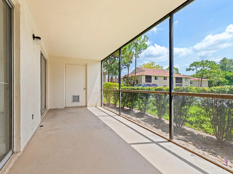 6446 Chasewood Dr #B — Photo 19