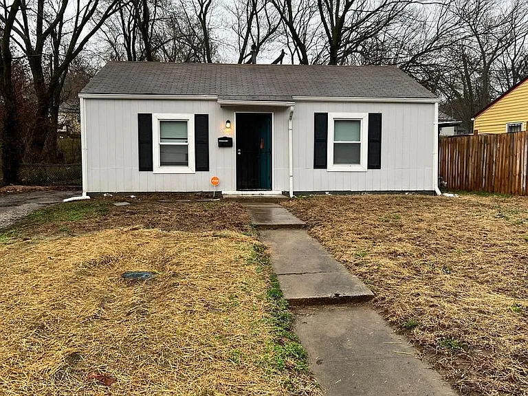 5429 College Ave — Photo 1