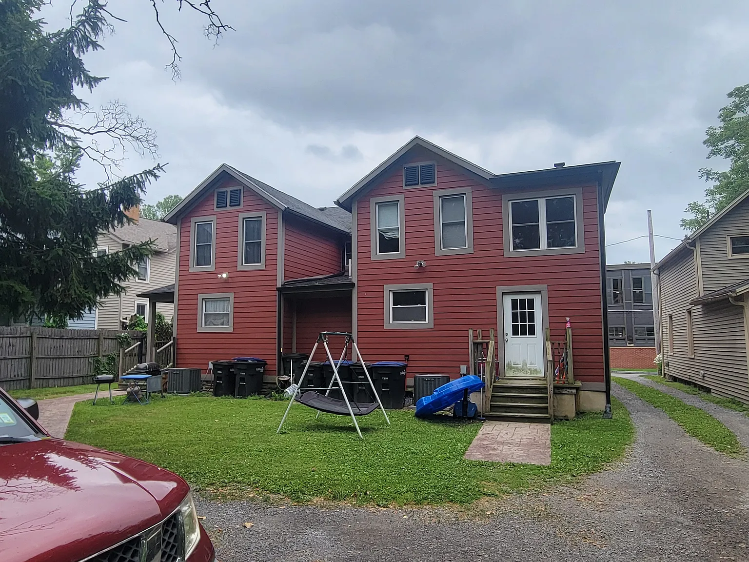 3 bed, 1.5 bath, 1600 sqft, $2,000 — Photo 2