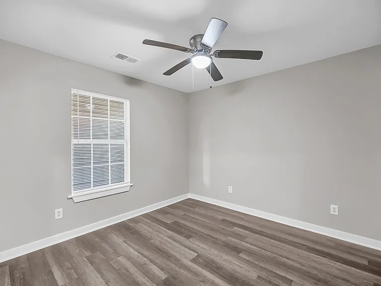 2220 Van Buren Ave — Photo 8