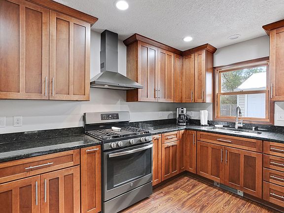 5th image of 10013 1st Ave S