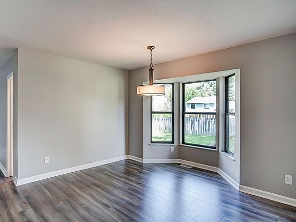 5th image of 450 Bluestem Ave