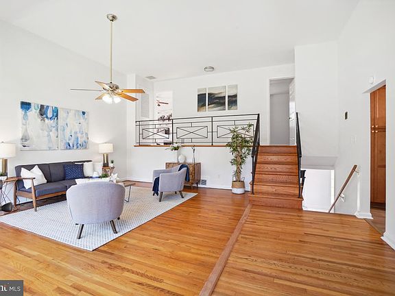 5th image of 9420 Balfour Dr