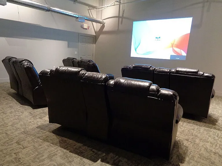 Phillips Luxury Apartments 5