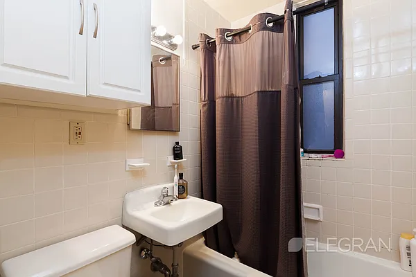 Rented by (Legacy) Elegran | media 6