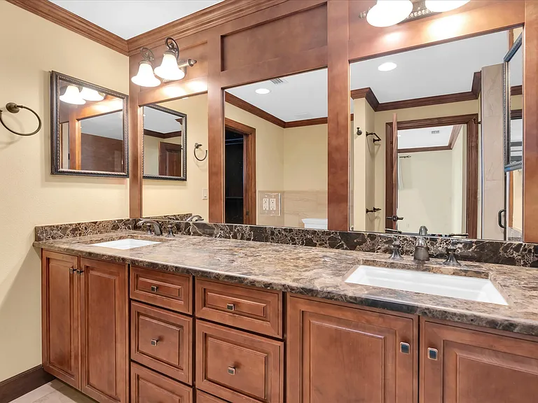 5810 Bahama Shores Dr S — Photo 47
