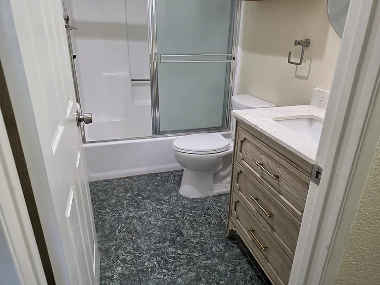 720 N Garfield Ave #1 — Photo 8