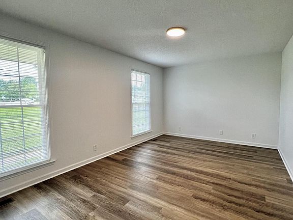 4th image of 2303 Stokes Rd