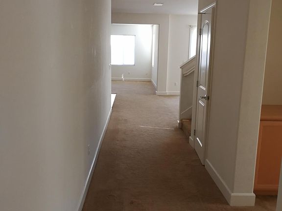 2nd image of 477 W Bonaventure Ave