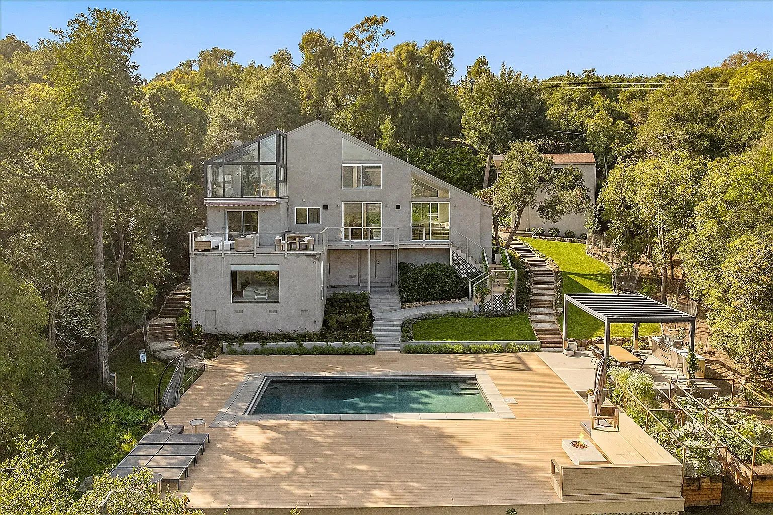 Hillcrest Rd, Santa Barbara — Photo 1