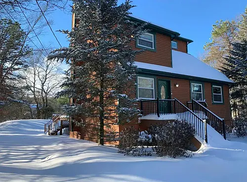 762 Stony Mountain Rd Photo 1