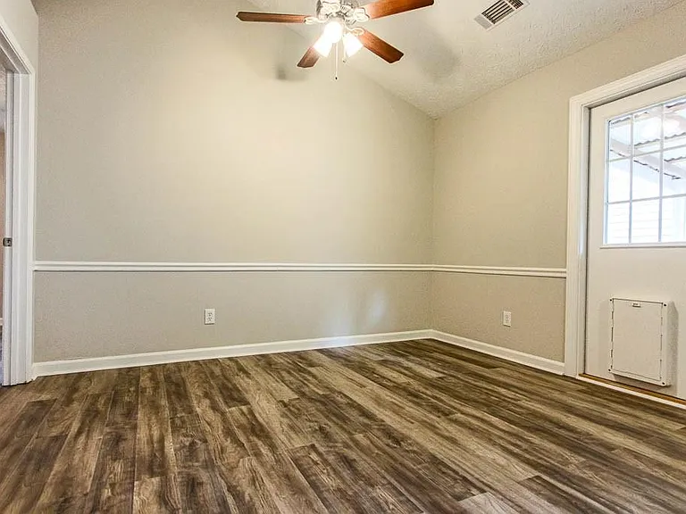2745 Highland Rdg NW — Photo 8