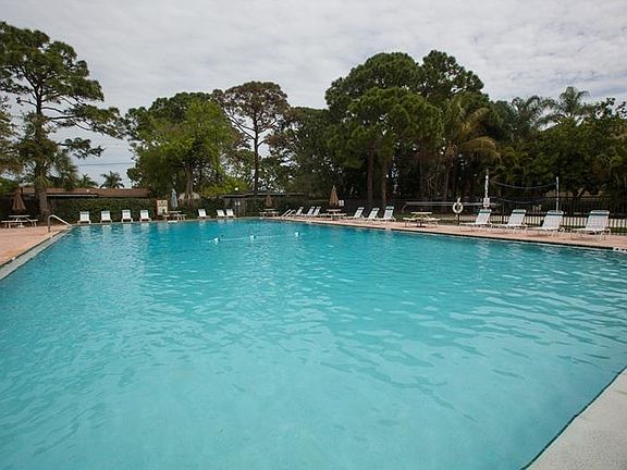 2nd image of 2740 Coconut Bay Ln Unit 1L