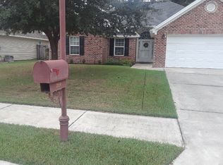 219 Pebblestone Dr, Bloomingdale, GA 31302