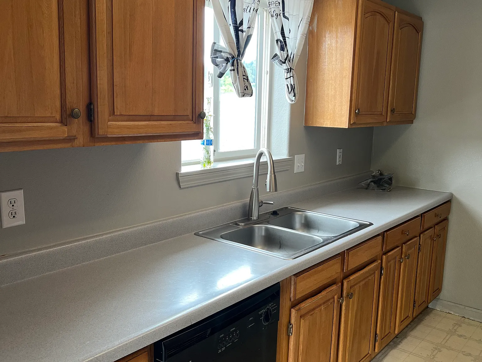 2 bed, 858 sqft, $1,400 — Photo 4