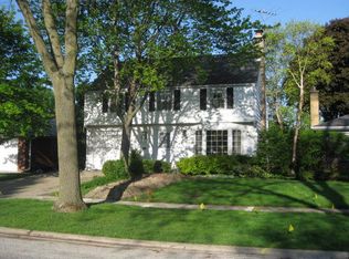 206 S George St, Mount Prospect, IL 60056