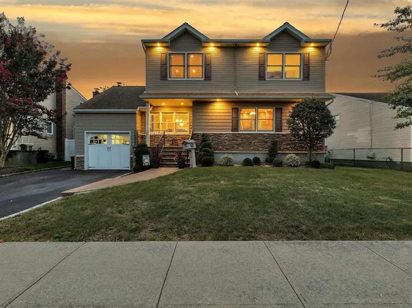 2446 Freeport Street, Wantagh, NY 11793