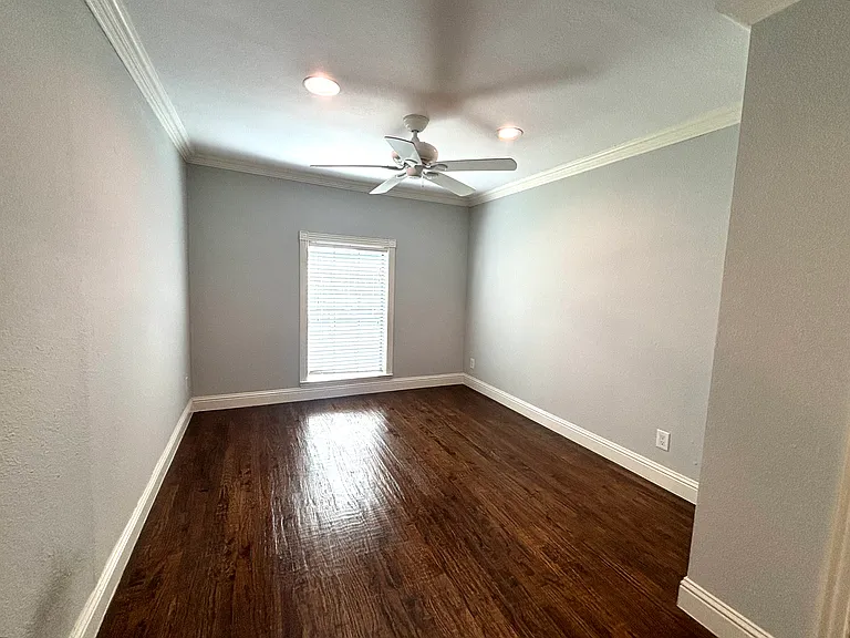 3835 Hawick Ln — Photo 8