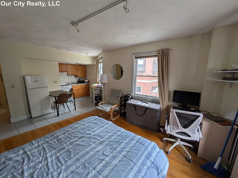 12 Mount Auburn St #5 — Photo 5