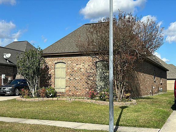 2nd image of 3954 Olivia Dr