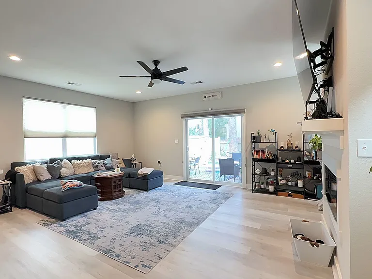 103 S Thalia Rd — Photo 9