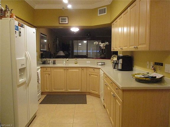 5th image of 8145 Celeste Dr Unit 3122