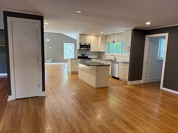 Dining Room to Kitchen and Family/Sun Room