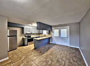 209 Cloverleaf Dr APT 6, Athens, AL 35611
