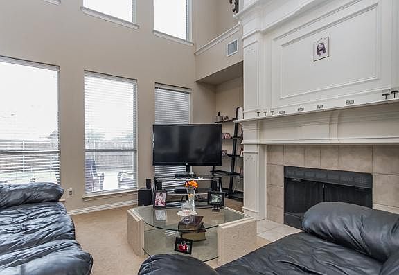 2nd image of 2709 Jackson Dr